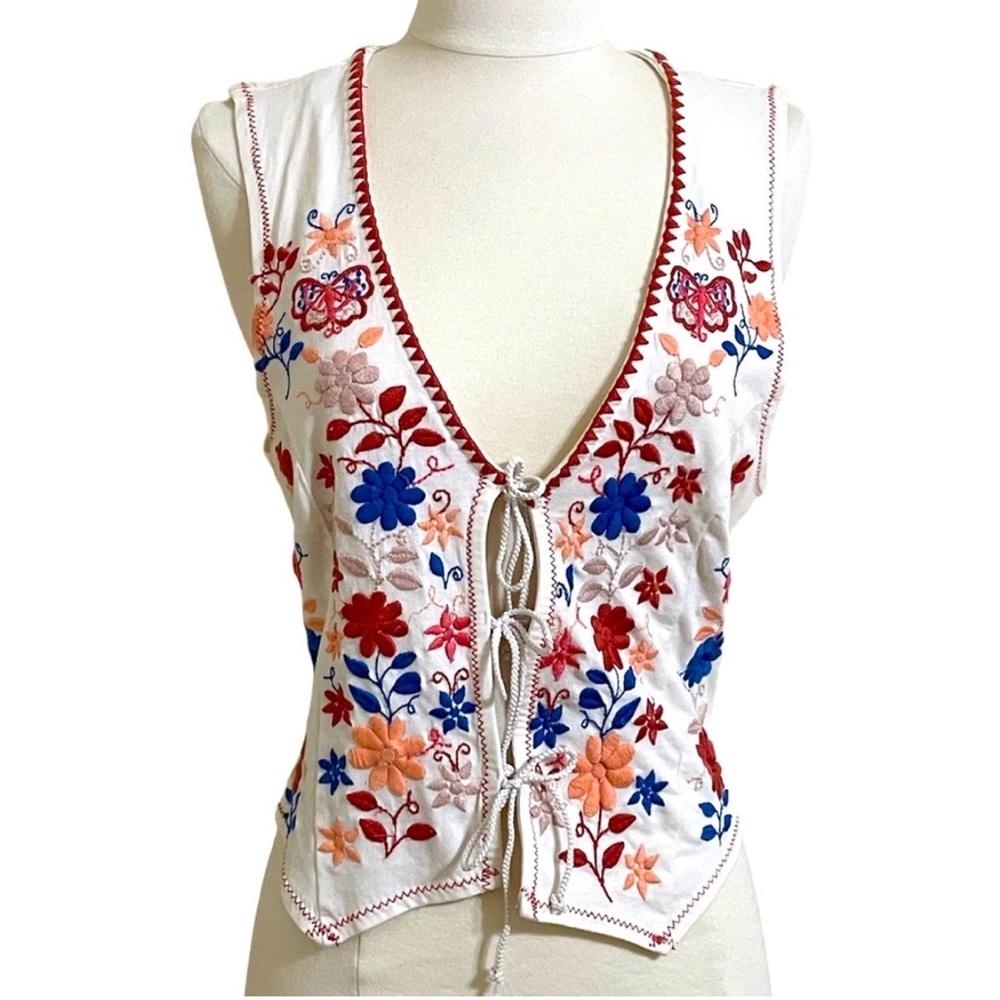 New FREE PEOPLE IN BLOOM Ivory Embroidered Lace Up Crop Top Size Large